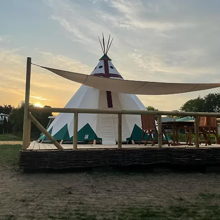 Tipi Shoshoni * Belau