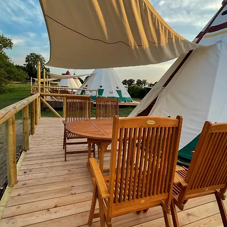 Tipi Shoshoni Apartment *