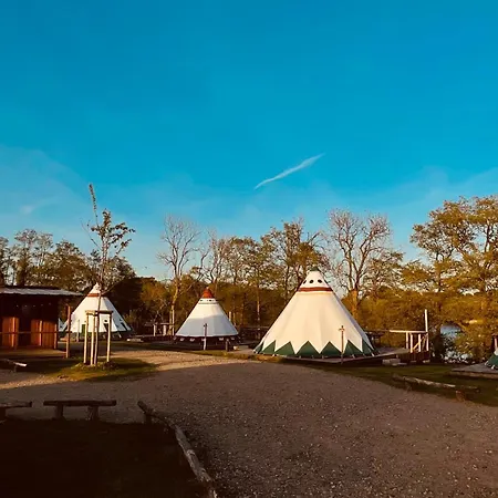 Apartment Tipi Shoshoni